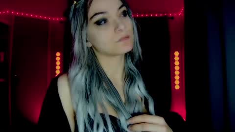 Snapshot of darkskullmistress chatting on April 2026 03:42:02 AM roseredgoddess online show from April 2026 03:42:02 AM