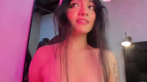 Snapshot of darky_doll chatting on October 2025 03:59:01 AM Darky Doll online show from October 2025 03:59:01 AM