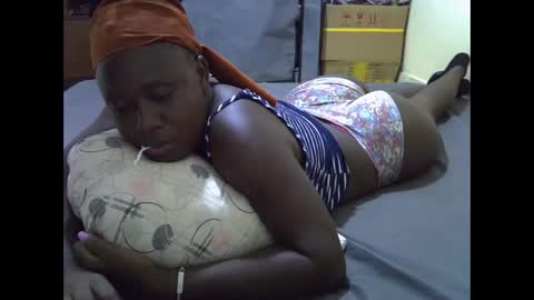 Snapshot of darling_ella chatting on October 2025 08:32:01 PM darling_ella online show from October 2025 08:32:01 PM