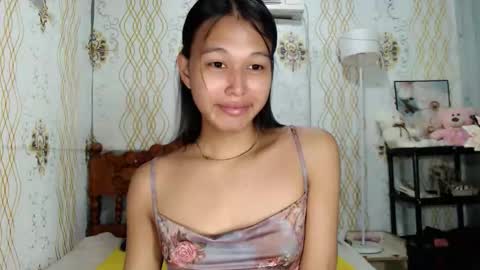 Snapshot of darling_sweetheartxx chatting on April 2026 06:21:02 PM YOUR ATHENA online show from April 2026 06:21:02 PM