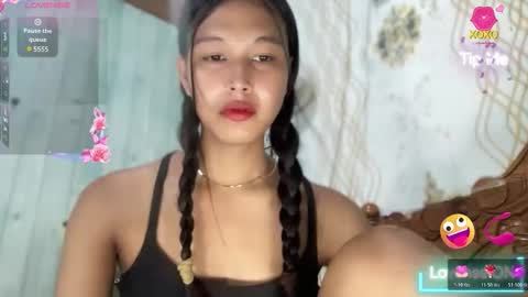 Snapshot of darling_sweetheartxx chatting on May 2026 08:52:01 AM YOUR ATHENA online show from May 2026 08:52:01 AM