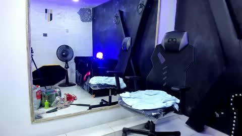 Darling online show from October 2025 01:14:01 PM