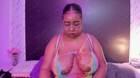  Darnell Queen online show from September 2025 03:52:01 AM