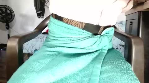 darwin_x online show from December 2025 02:02:02 PM