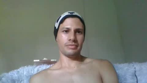 Snapshot of daryof chatting on December 2024 07:54:02 PM Daryo Franco online show from December 2024 07:54:02 PM