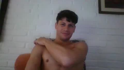 Snapshot of daryof chatting on September 2025 04:17:01 PM Daryo Franco online show from September 2025 04:17:01 PM