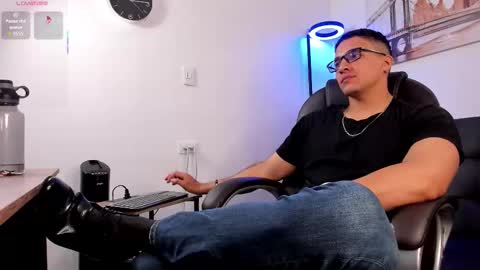 Dash online show from November 2025 12:49:02 PM