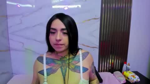 dashamiller_ online show from December 2025 12:42:02 PM