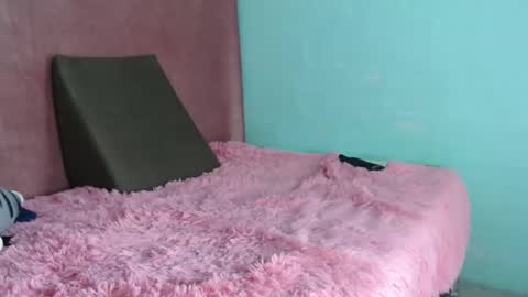 Snapshot of dasne19 chatting on December 2024 07:10:01 PM Dafne online show from December 2024 07:10:01 PM