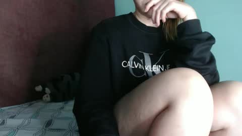 Snapshot of dasne19 chatting on February 2025 03:42:01 AM Dafne online show from February 2025 03:42:01 AM