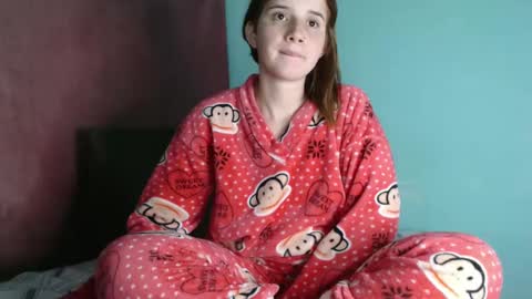 Snapshot of dasne19 chatting on February 2025 04:07:01 AM Dafne online show from February 2025 04:07:01 AM