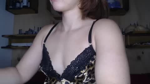 Snapshot of dasne19 chatting on October 2025 05:55:01 PM Dafne online show from October 2025 05:55:01 PM