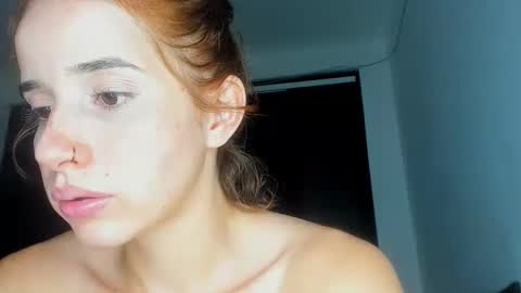 Snapshot of dasne19 chatting on November 2025 01:41:02 AM Dafne online show from November 2025 01:41:02 AM