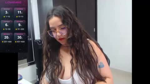 daviana online show from October 2025 11:53:01 AM