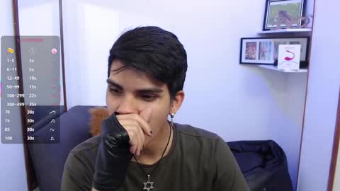 Snapshot of david_925_ chatting on November 2025 03:38:01 AM David online show from November 2025 03:38:01 AM