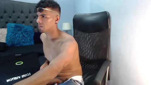 david_bandercock online show from December 2024 04:31:02 AM