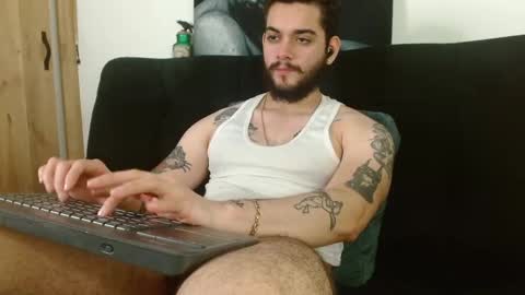 Snapshot of david_franco1 chatting on October 2025 08:49:02 PM Twitter davidsanctum online show from October 2025 08:49:02 PM