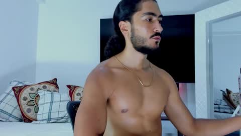 Hey im David that loves to explore and speak their fantasies. Very open talktative and nice. Feel free to chat with me online show from February 2026 01:15:02 AM