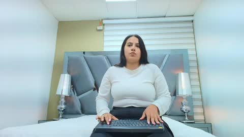 david_victoriaa online show from April 2026 12:49:01 PM