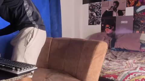 Davide online show from October 2025 04:51:02 PM