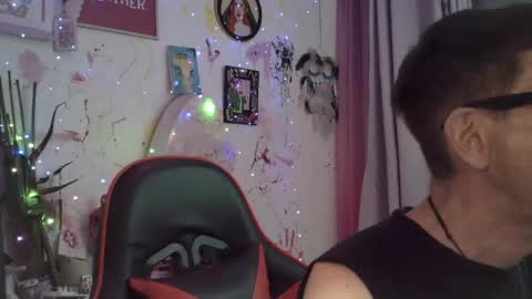 David Lucky 13  online show from April 2026 01:30:01 AM