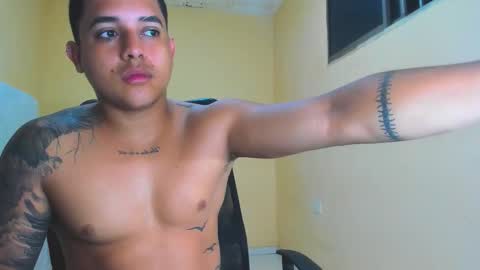 Snapshot of davidlenonn_ chatting on October 2025 09:53:01 AM Lennon online show from October 2025 09:53:01 AM