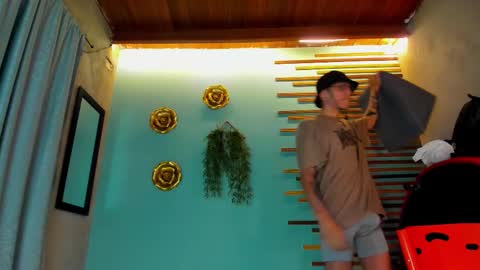 daviid_huge online show from October 2025 01:42:02 PM