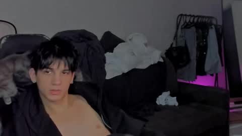 davis online show from January 2025 08:11:01 PM