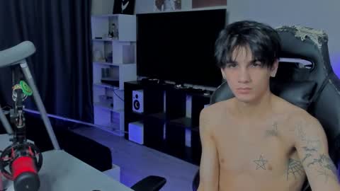 davis online show from September 2025 05:20:01 AM