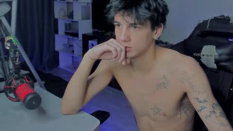 davis online show from October 2025 10:15:01 AM