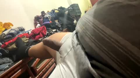 Snapshot of davzsoher chatting on February 2025 10:59:01 PM davzsoher online show from February 2025 10:59:01 PM