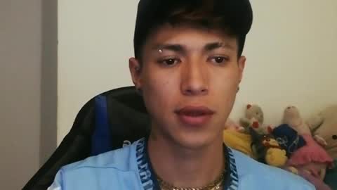Snapshot of daxonreyy_ chatting on April 2026 05:49:01 AM Daxon online show from April 2026 05:49:01 AM