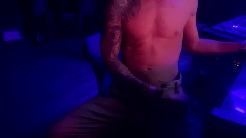 Snapshot of day__tripper chatting on December 2024 09:22:01 AM day  tripper online show from December 2024 09:22:01 AM