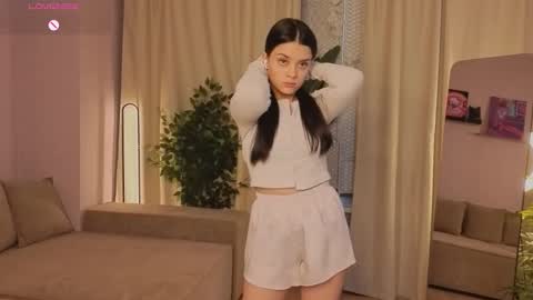 Snapshot of day_one_darling chatting on October 2025 04:03:02 AM day_one_darling online show from October 2025 04:03:02 AM