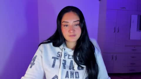 Snapshot of daysi_glow chatting on May 2026 02:06:01 AM online show from May 2026 02:06:01 AM