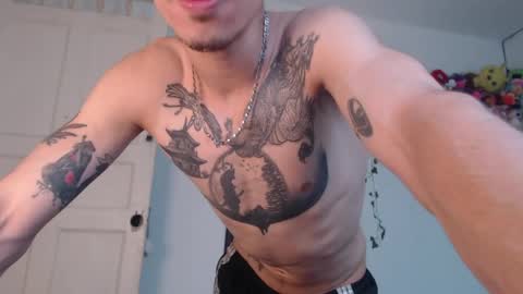dazzayy online show from May 2026 09:41:02 PM