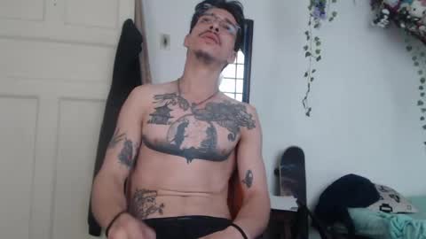 dazzayy online show from May 2026 07:52:01 PM