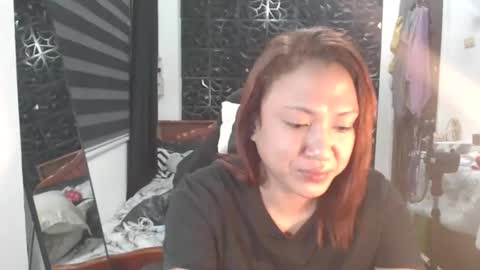Snapshot of dazzlinglady44 chatting on December 2024 11:24:01 AM stephaniechim online show from December 2024 11:24:01 AM
