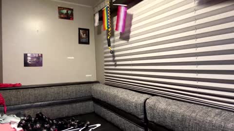 Snapshot of dbikes182 chatting on November 2025 06:04:02 AM dbikes182 online show from November 2025 06:04:02 AM