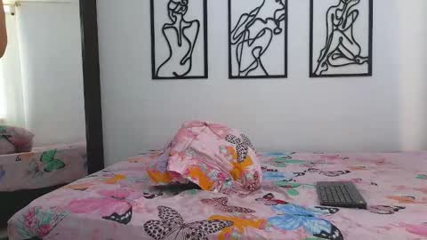 Andres online show from February 2025 08:36:01 PM