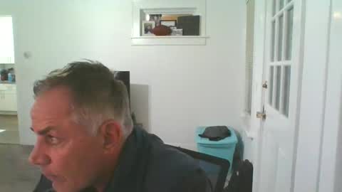 Snapshot of deano2nyc chatting on December 2024 02:04:01 AM Deano DILF online show from December 2024 02:04:01 AM