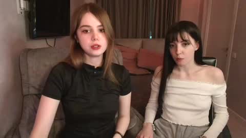 Snapshot of dear_helga chatting on February 2025 04:20:01 PM dear_helga online show from February 2025 04:20:01 PM