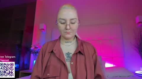 Debbie Mon Tue Fri Sun Sat GMT 3 1000am - 0400pm  online show from December 2025 05:42:02 PM