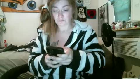 DEBBIE online show from November 2025 05:16:01 PM