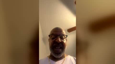 Snapshot of deedog862 chatting on August 2026 01:31:02 AM deedog862 online show from August 2026 01:31:02 AM
