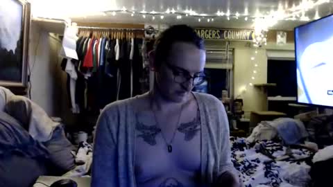 deep_hole_girl online show from May 2026 04:07:02 AM