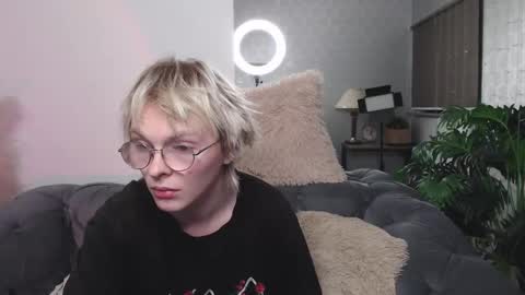 deficitt online show from December 2024 08:36:01 PM