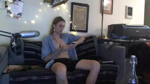 definatelyvegan online show from October 2025 01:36:02 AM