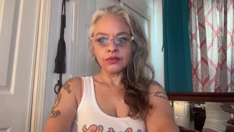 Tori online show from November 2025 04:18:02 PM