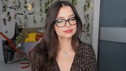 DegreeOfSincerity online show from October 2025 01:07:02 AM